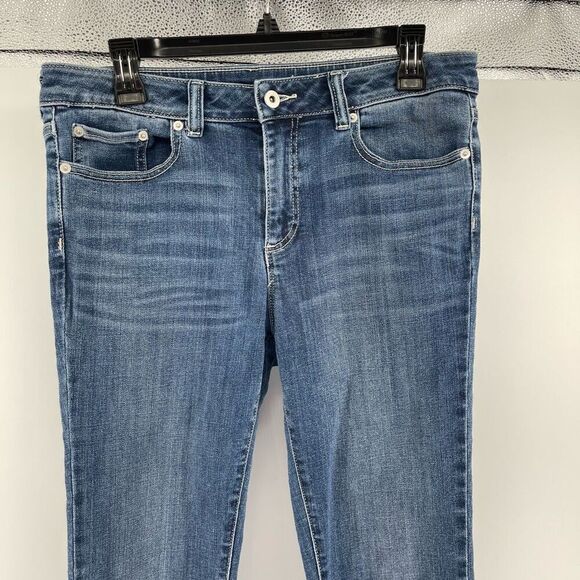 CeCe Medium Wash Mid-Rise Jeans – Rolled Cuff with Polka Dot Detail 30/10 - Picture 4 of 14